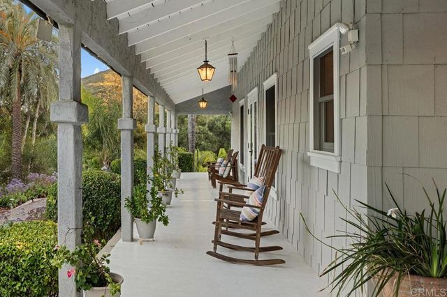 713 Quiet Hills Farm Road, Escondido, CA 92029