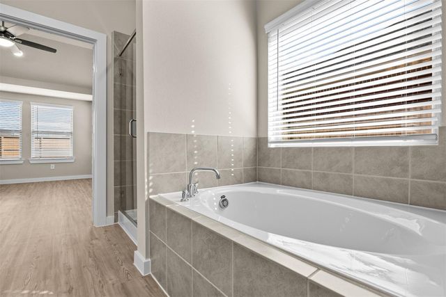 8438 Jetty Glen Drive, Cypress, TX 77433