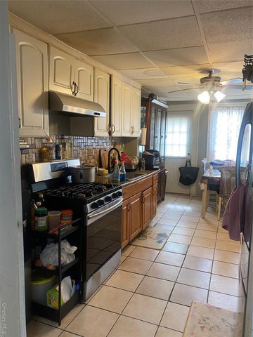 24 Lent Avenue, Hempstead, NY 11550