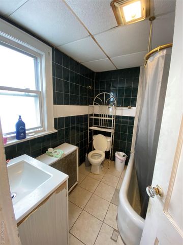 24 Lent Avenue, Hempstead, NY 11550