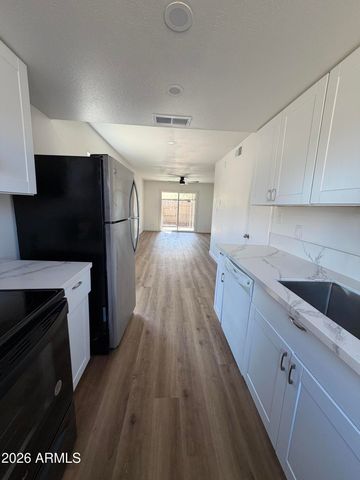 8235 N 34TH Drive, Phoenix, AZ 85051
