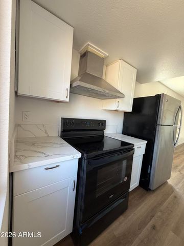 8235 N 34TH Drive, Phoenix, AZ 85051