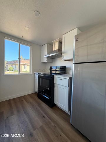 8235 N 34TH Drive, Phoenix, AZ 85051