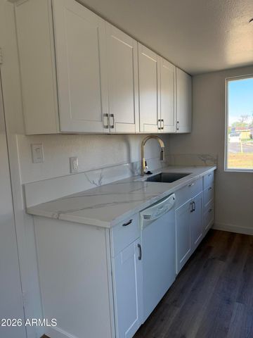 8235 N 34TH Drive, Phoenix, AZ 85051