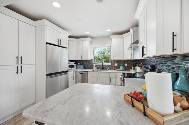 4925 REMINGTON DRIVE, Sarasota, FL 34234