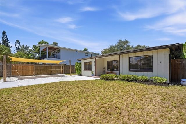 4925 REMINGTON DRIVE, Sarasota, FL 34234