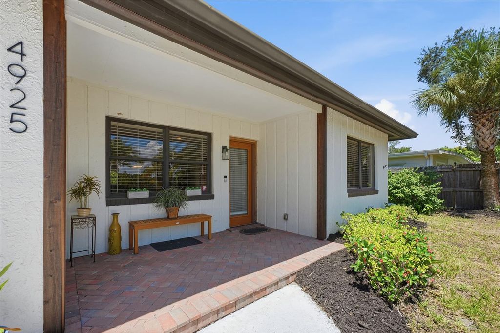 4925 REMINGTON DRIVE, Sarasota, FL 34234