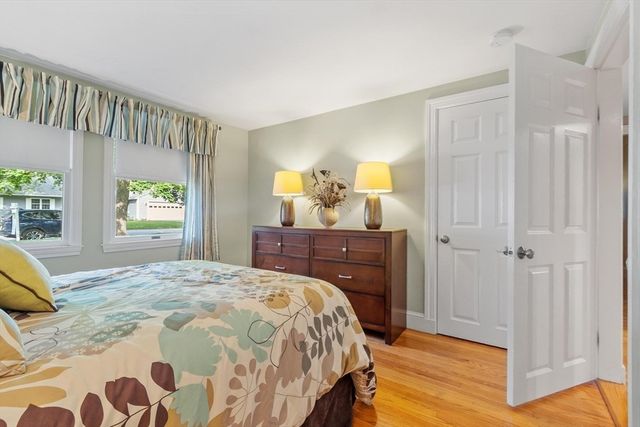 26 Woodlawn Avenue, Chelmsford, MA 01824