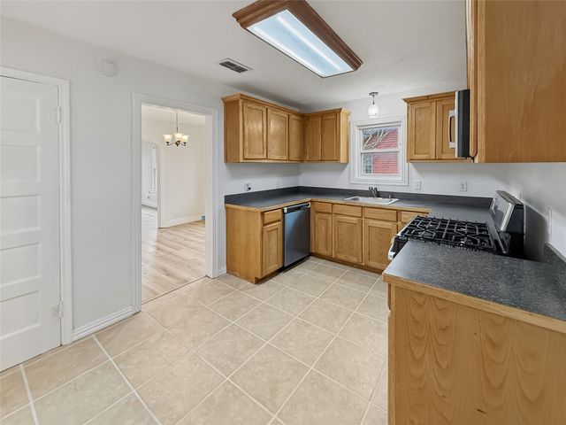 304 Texas Street, Sulphur Springs, TX 75482