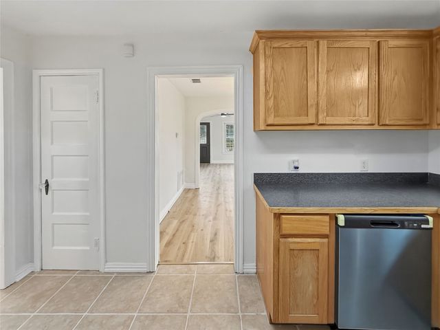 304 Texas Street, Sulphur Springs, TX 75482