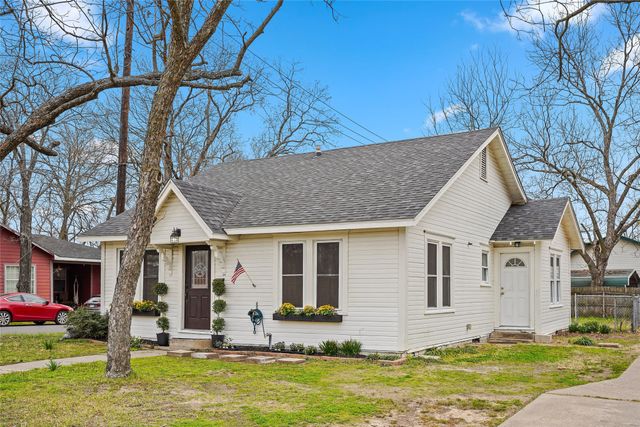 304 Texas Street, Sulphur Springs, TX 75482