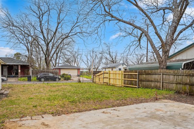 304 Texas Street, Sulphur Springs, TX 75482