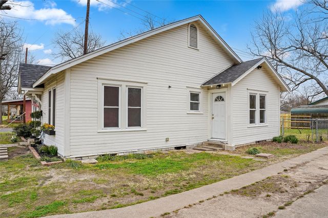 304 Texas Street, Sulphur Springs, TX 75482