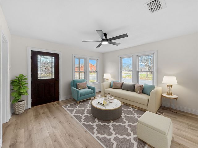 304 Texas Street, Sulphur Springs, TX 75482