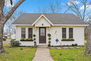 304 Texas Street, Sulphur Springs, TX 75482