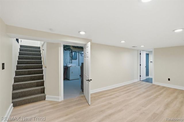 1512 E Maxlow Avenue, Hazel Park, MI 48030
