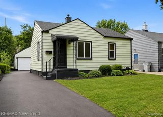 1512 E Maxlow Avenue, Hazel Park, MI 48030