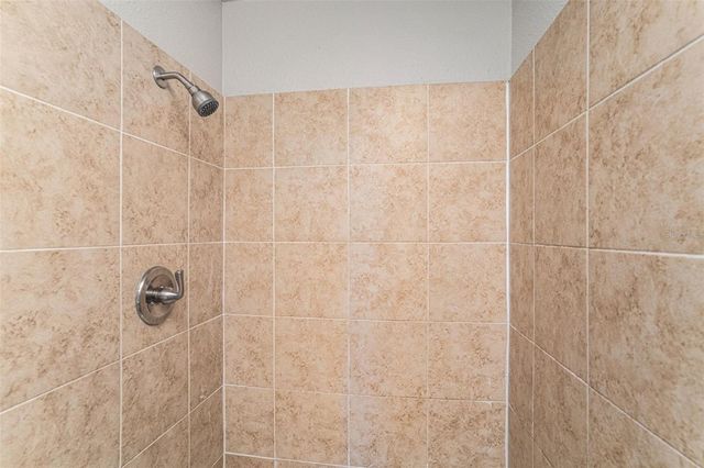 708 E BROAD STREET, Tampa, FL 33604