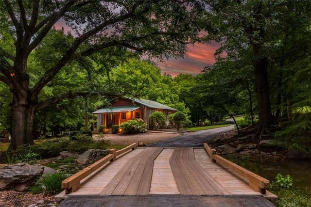 565 Owens Gin Road NE, Calhoun, GA 30701