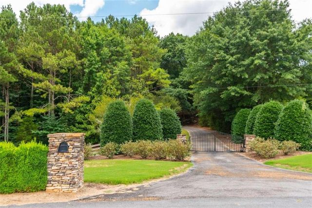 565 Owens Gin Road NE, Calhoun, GA 30701