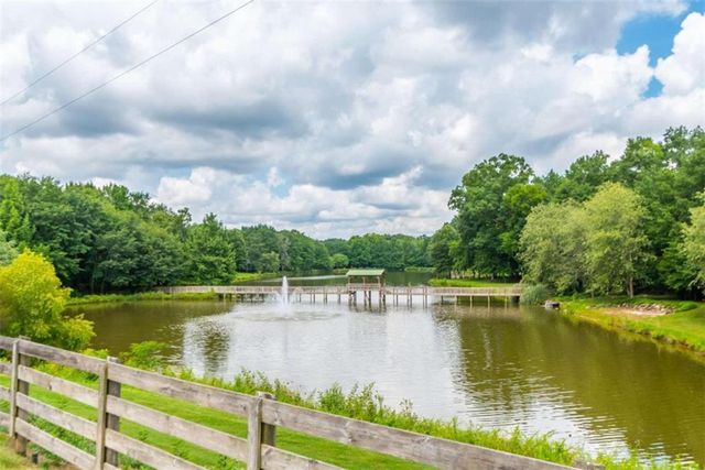 565 Owens Gin Road NE, Calhoun, GA 30701