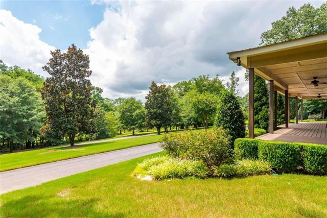 565 Owens Gin Road NE, Calhoun, GA 30701