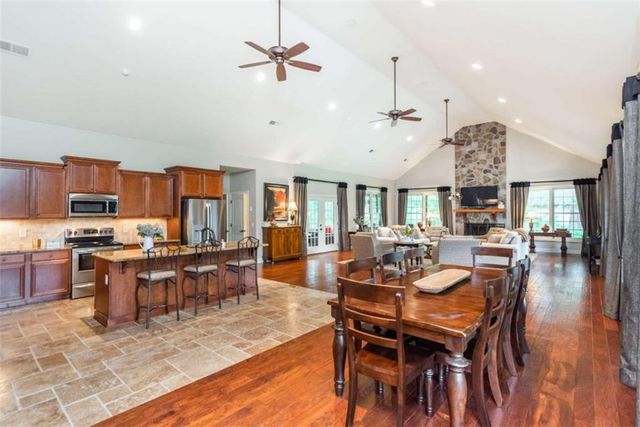 565 Owens Gin Road NE, Calhoun, GA 30701