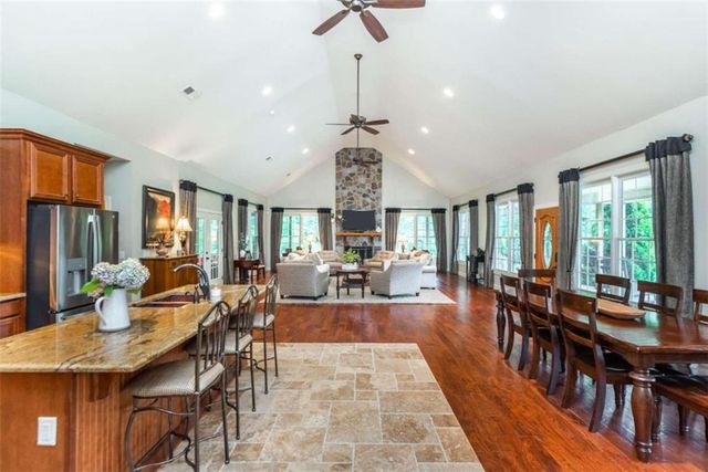 565 Owens Gin Road NE, Calhoun, GA 30701