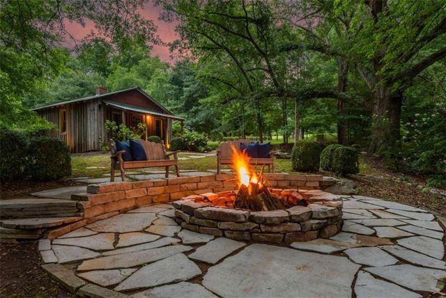 565 Owens Gin Road NE, Calhoun, GA 30701