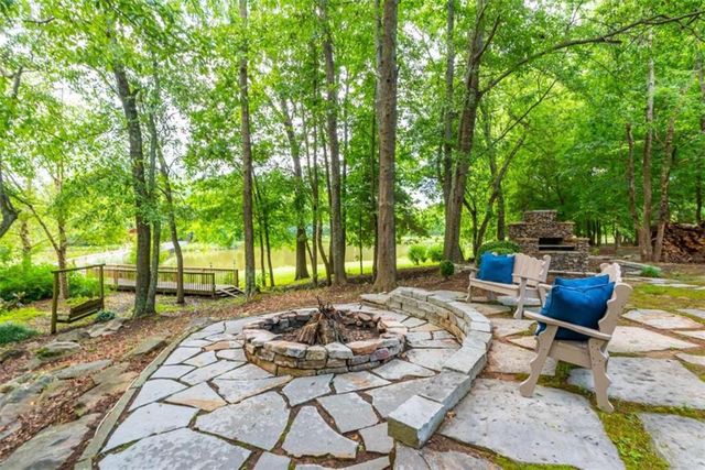 565 Owens Gin Road NE, Calhoun, GA 30701