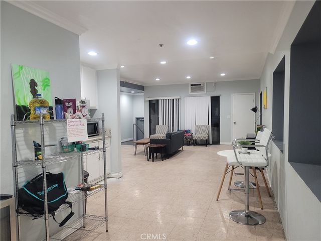 720 W 4th Street 104, Long Beach, CA 90802