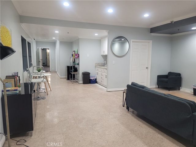 720 W 4th Street 104, Long Beach, CA 90802