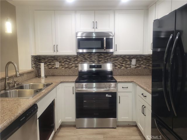 720 W 4th Street 104, Long Beach, CA 90802