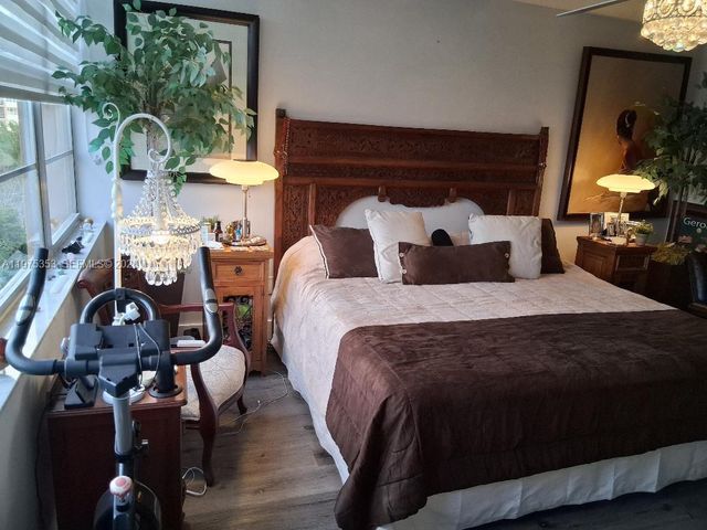 1000 St Charles Place 609, Pembroke Pines, FL 33026