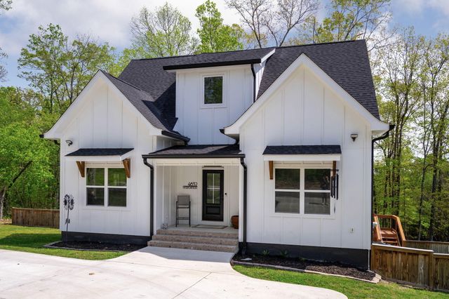 4632 Pattentown Road, Ooltewah, TN 37363