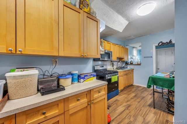 91-13 184th Street, Hollis, NY 11423