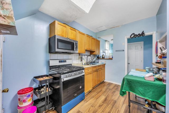 91-13 184th Street, Hollis, NY 11423