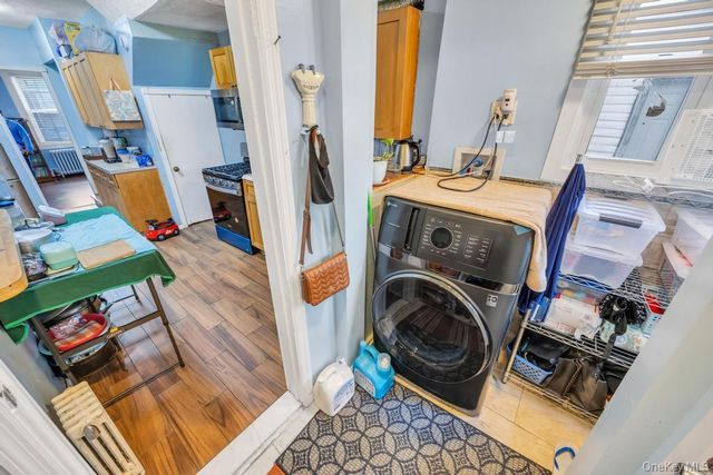 91-13 184th Street, Hollis, NY 11423