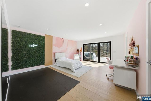 55 Oxford Drive, Tenafly, NJ 07670