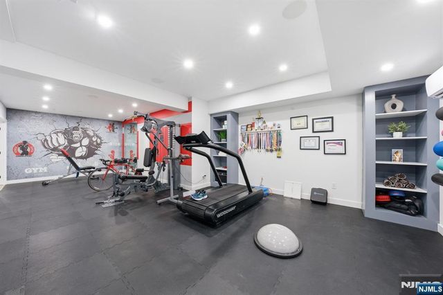 55 Oxford Drive, Tenafly, NJ 07670