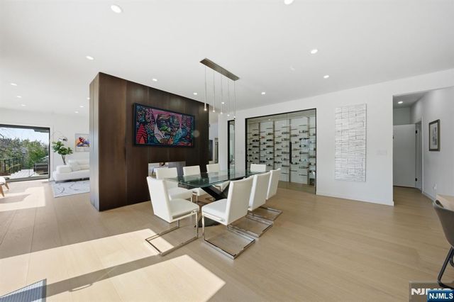 55 Oxford Drive, Tenafly, NJ 07670