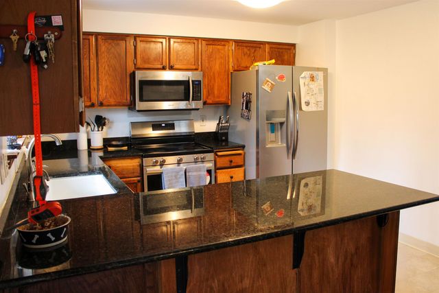 8311 N Greenwood Ct, Spokane, WA 99208