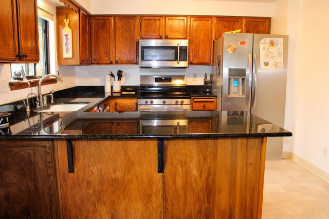 8311 N Greenwood Ct, Spokane, WA 99208