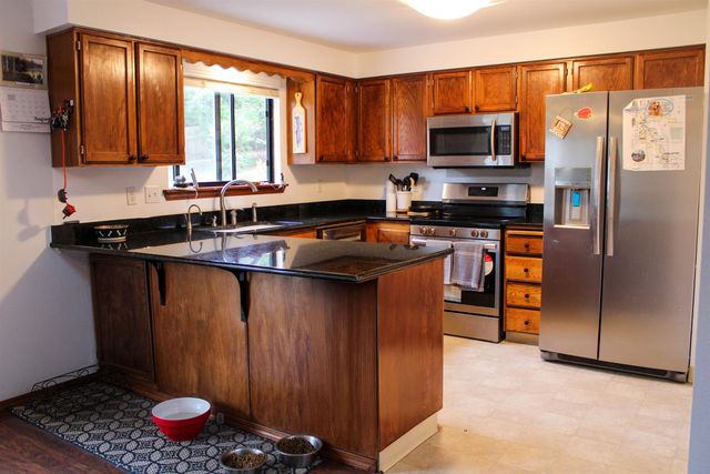 8311 N Greenwood Ct, Spokane, WA 99208