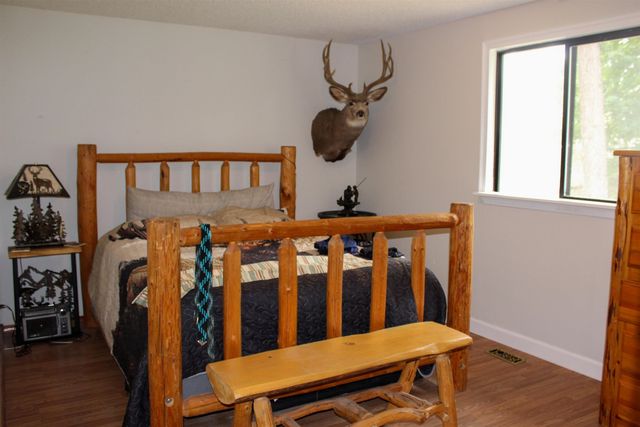 8311 N Greenwood Ct, Spokane, WA 99208