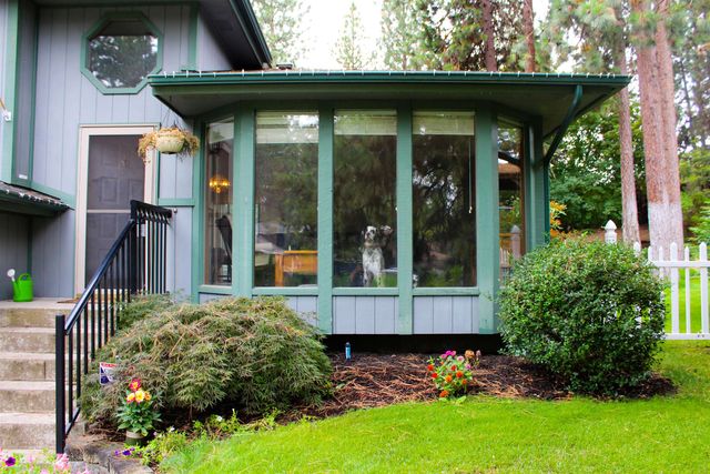 8311 N Greenwood Ct, Spokane, WA 99208