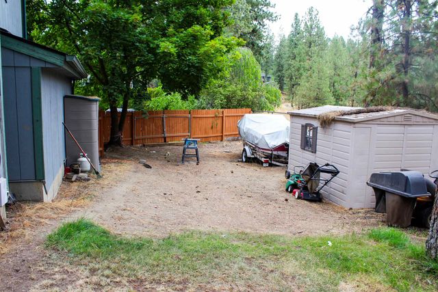 8311 N Greenwood Ct, Spokane, WA 99208