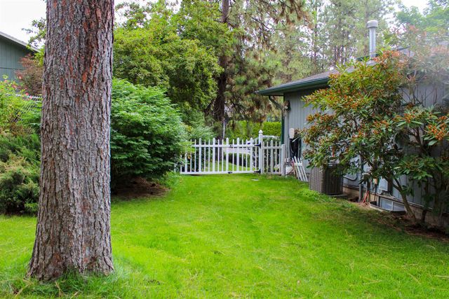 8311 N Greenwood Ct, Spokane, WA 99208