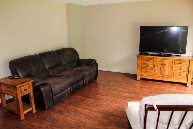 8311 N Greenwood Ct, Spokane, WA 99208