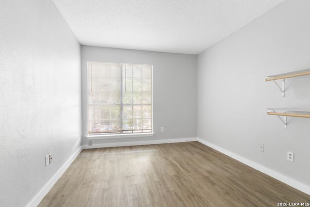 6710 WINDSOR HOLW, San Antonio, TX 78239